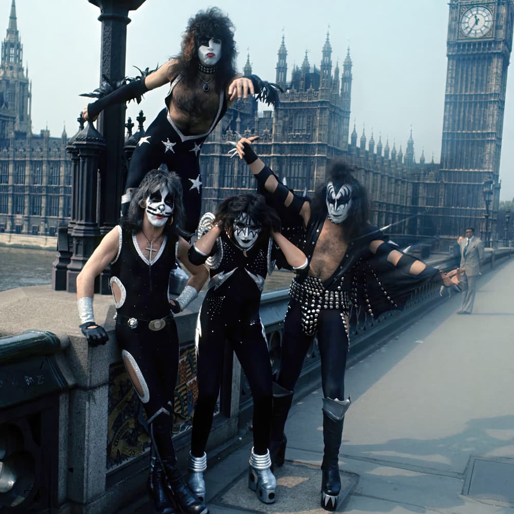 KISS